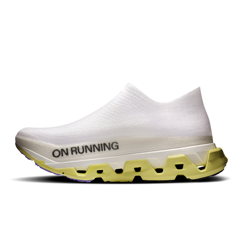 On LightSpray Cloudmonster 3 Hyper runners "Limelight & Bloom" | Men & Women | Running | 03 | SPORTSHOWROOM