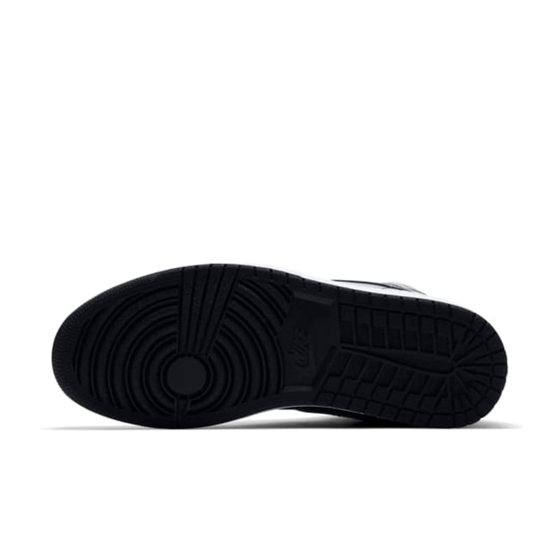 Jordan 1 Retro High OG 555088-013 02