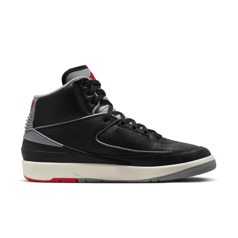 Jordan 2 Retro DR8884-001 03