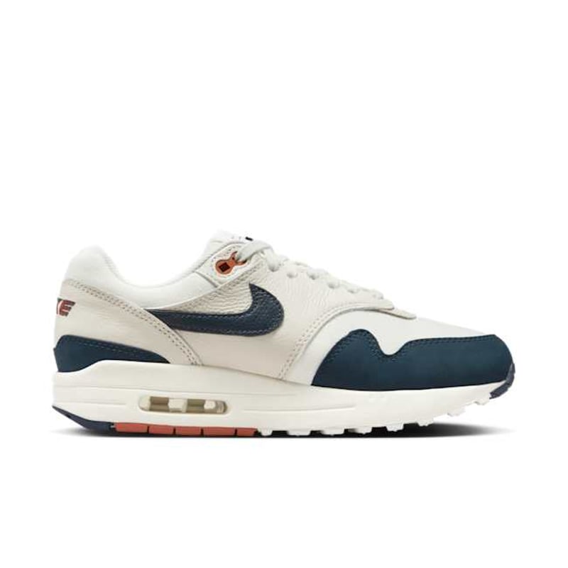 Nike Air Max 1 LX FD2370-110 03