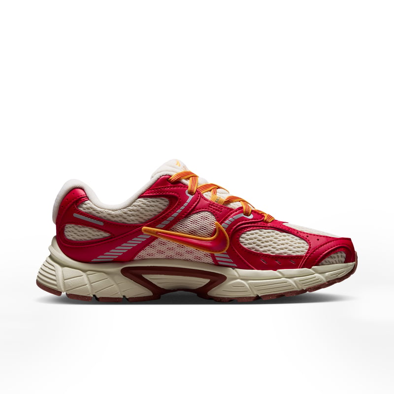 Nike V5 RNR sneakers "Game Day" | Dames | Sportstyle | 03 | SPORTSHOWROOM