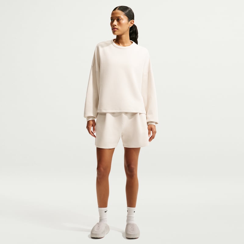 Nike 24.7 ImpossiblySoft Dri-FIT Oversized Crew HQ8193-104 04