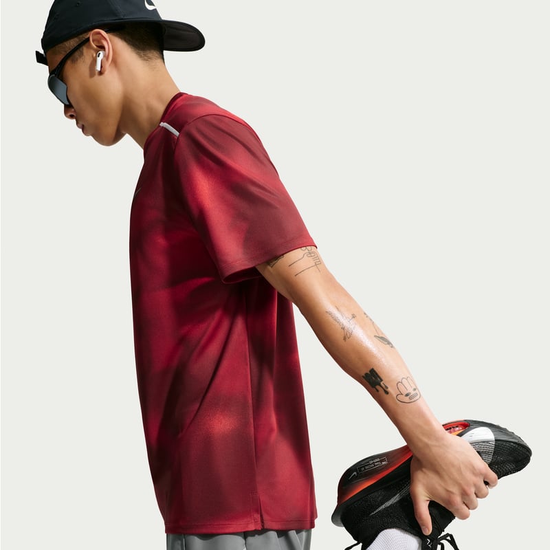 Camiseta Nike Miler Dri-FIT "Light Crimson" | Hombre | Correr | 02 | SPORTSHOWROOM