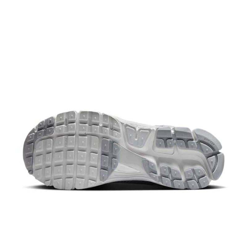Nike Zoom Vomero 5 HQ0458-001 02