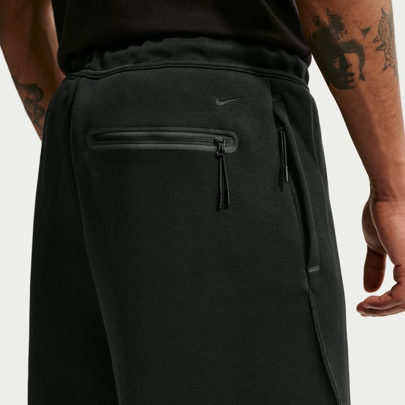 Nike Tech Fleece Loose-Fit HV6541-010 03