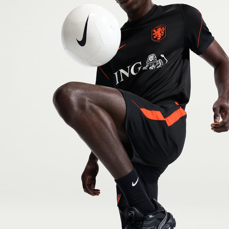 Nike Netherlands Strike Dri-FIT IB5099-010 04