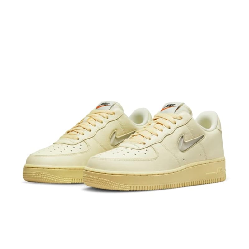 Nike Air Force 1 '07 LX DO9456-100 05