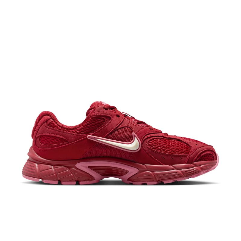 Nike V5 RNR trainers "Team Crimson & Soft Pearl" | Women | SportStyle | 03 | SPORTSHOWROOM