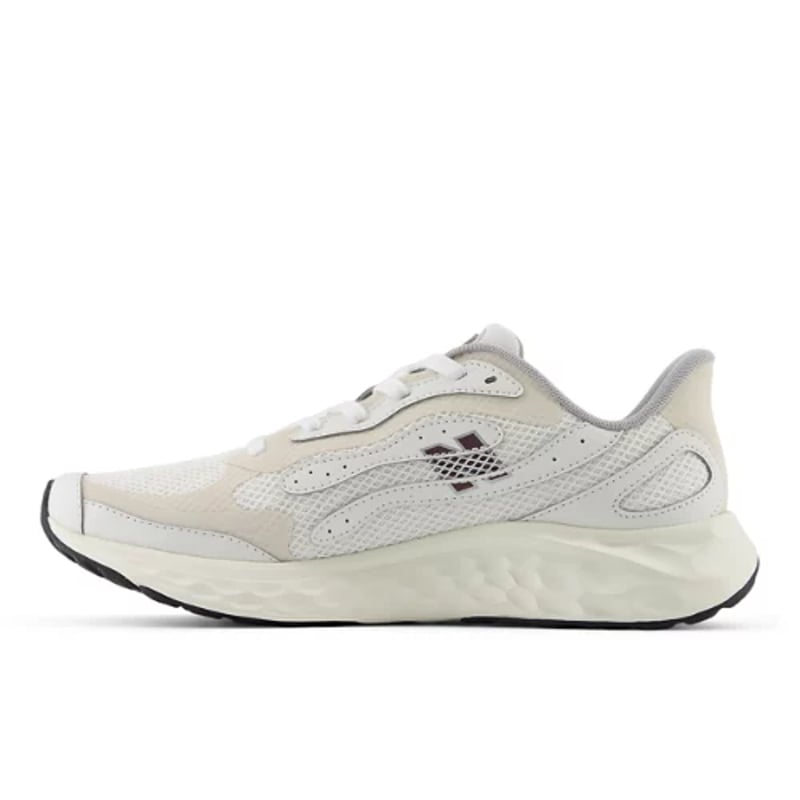 Tekaški copati New Balance Fresh Foam Arishi v4 Tiralux "White & Timberwolf" | Moški | Tek | 01 | SPORTSHOWROOM