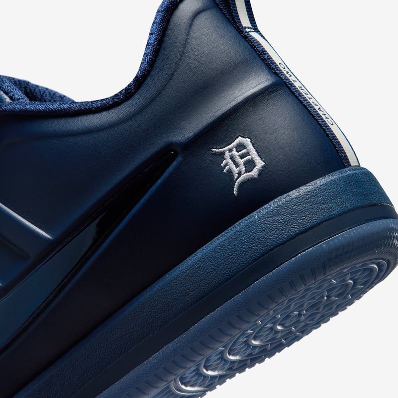 Scarpe da basket Nike Book 2 "Tigers" | Uomo | Pallacanestro | 08 | SPORTSHOWROOM