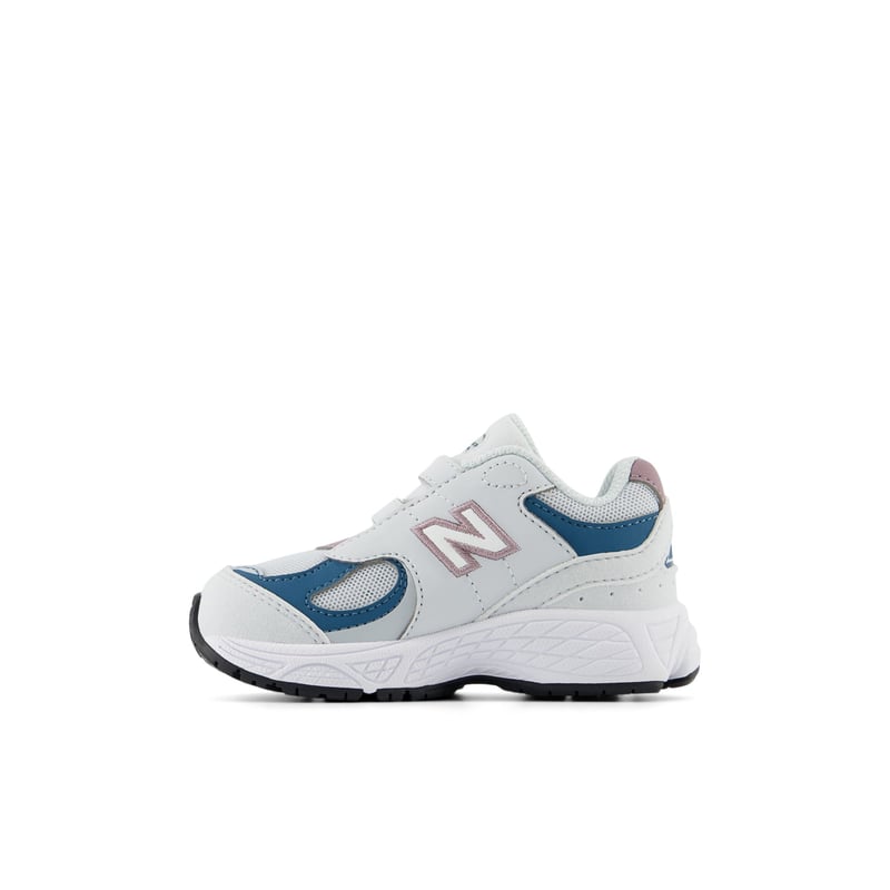 New Balance 2002 Hook & Loop IV2002KA 02