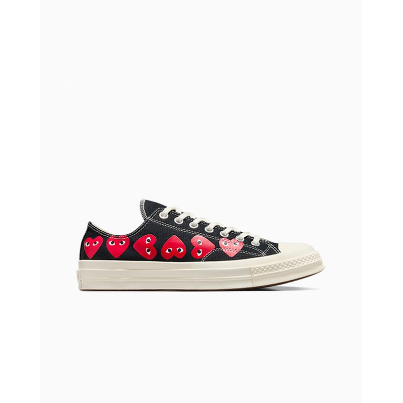 Converse Chuck 70 Low x Comme des Garçons PLAY ‘Multi Heart’ A08149C 01
