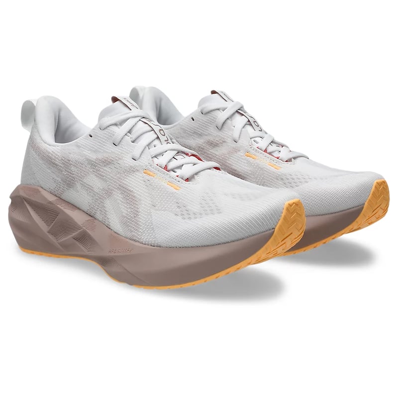 ASICS Novablast 5 1012B765-102 02