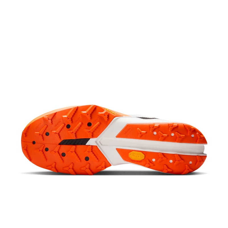 Trailová bežecká obuv Nike Kiger 10 "Photon Dust & Total Orange" | Muži | Vonkajšie | 02 | SPORTSHOWROOM