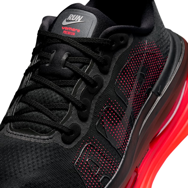 Scarpe da running Nike Vomero Premium "Black & Bright Crimson" | Uomo | Corsa | 06 | SPORTSHOWROOM