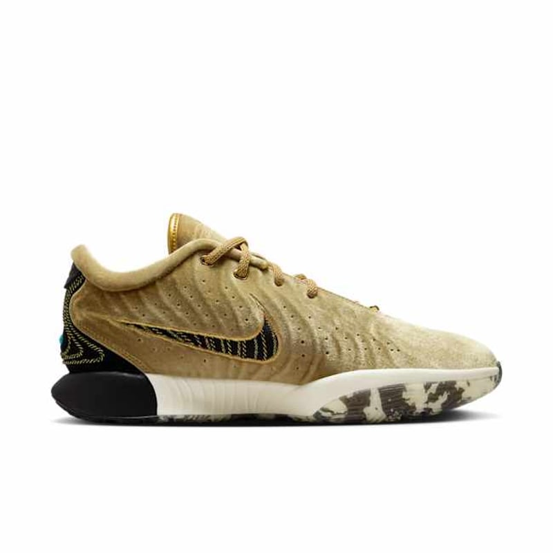 Nike LeBron 21 x The Shop FZ7883-700 03