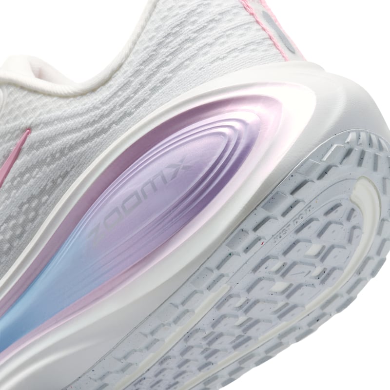 Nike Vomero Plus IR2986-121 08