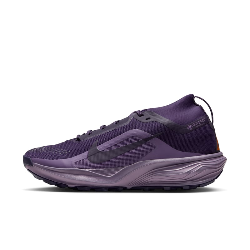 Nike ACG Pegasus GORE-TEX trailskor "Purple Dynasty & Violet Dust" | Kvinnor | Utomhus | 01 | SPORTSHOWROOM
