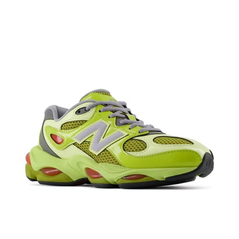 New Balance 983 sneakerit "Field Green & Fennel Seed" | Miehet & Naiset | Sportstyle | 02 | SPORTSHOWROOM