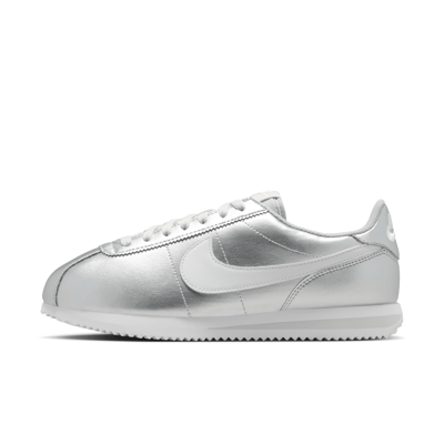 Обувки Nike Cortez "Metallic Silver & Grey Fog" | Жени | Sportstyle | 01 | SPORTSHOWROOM