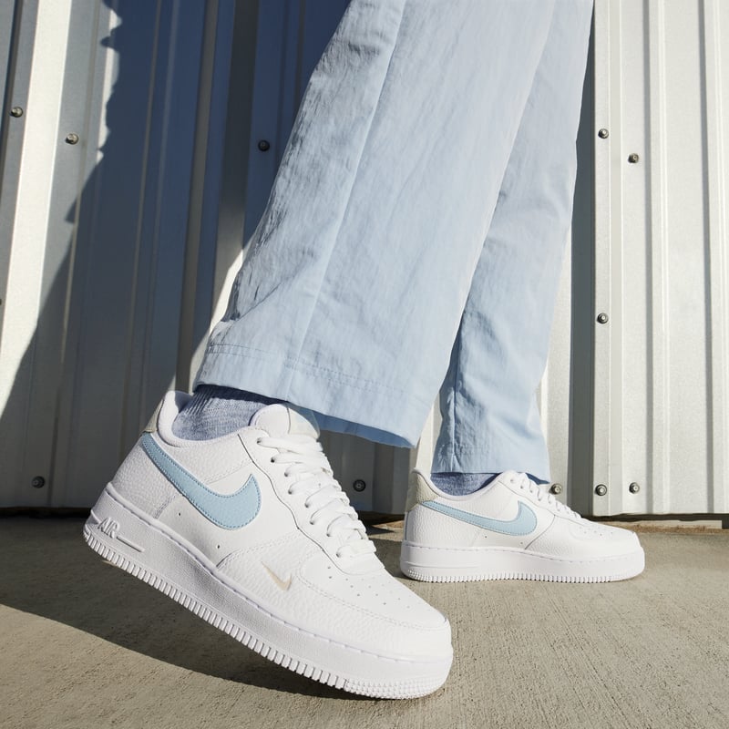 Nike Air Force 1 '07 HF0022-100 02