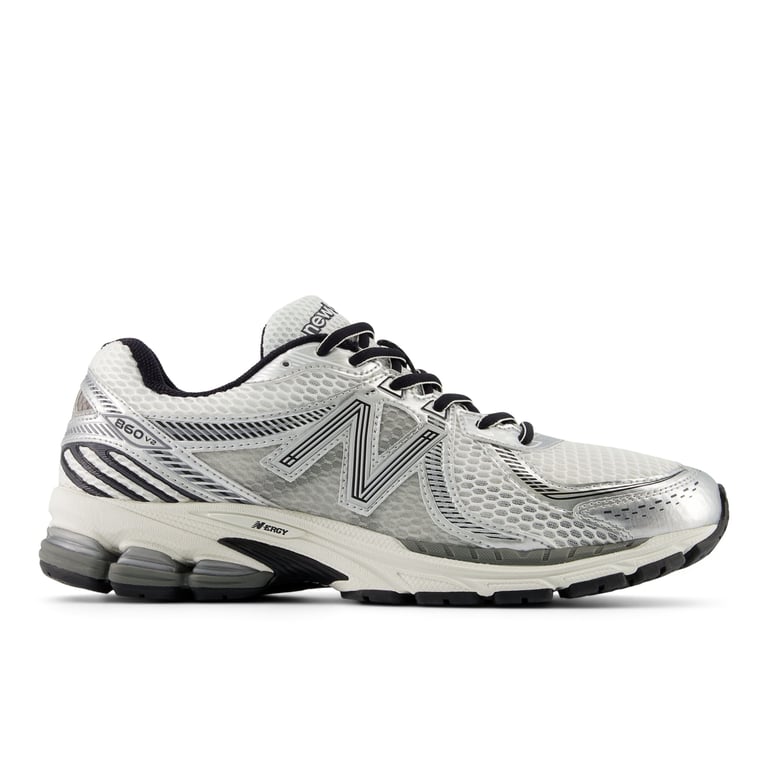 New Balance 860v2