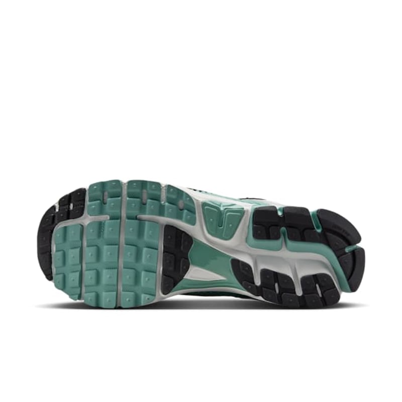Nike Zoom Vomero 5 HF1877-101 02