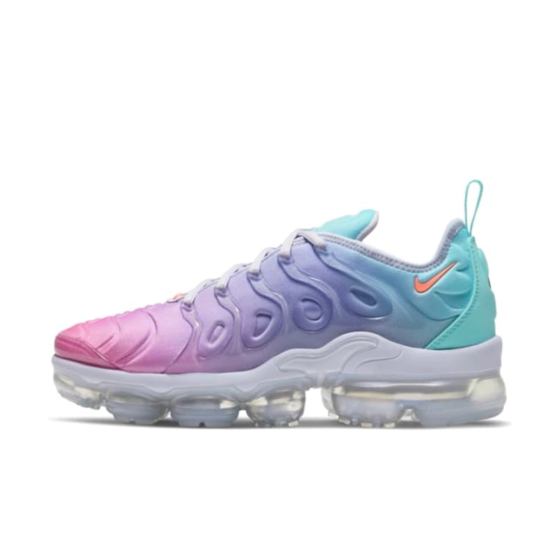 Nike Air VaporMax Plus CW5593-700 01