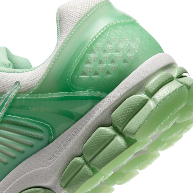 Nike Zoom Vomero 5 trainers "Sail & Barely Green" | Women | SportStyle | 07 | SPORTSHOWROOM