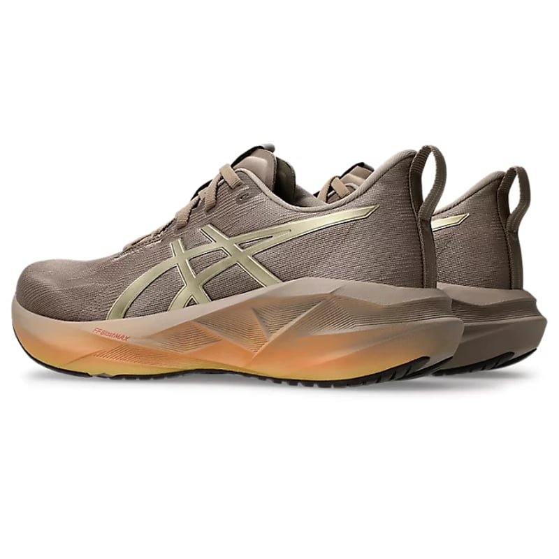 ASICS Novablast 5 Luxe 1012B815-020 03