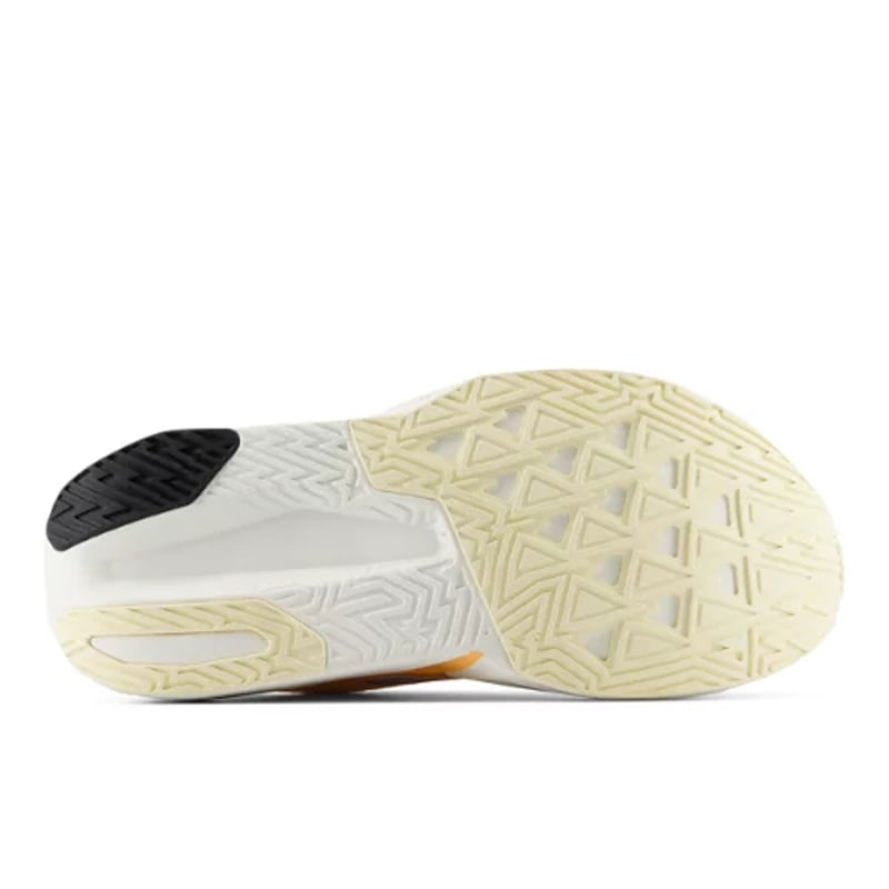 Tekaški copati New Balance FuelCell Rebel v5 "Calcium & Gumdrop" | Ženske | Tek | 03 | SPORTSHOWROOM