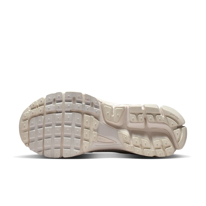 Nike Zoom Vomero 5 HQ0458-003 02