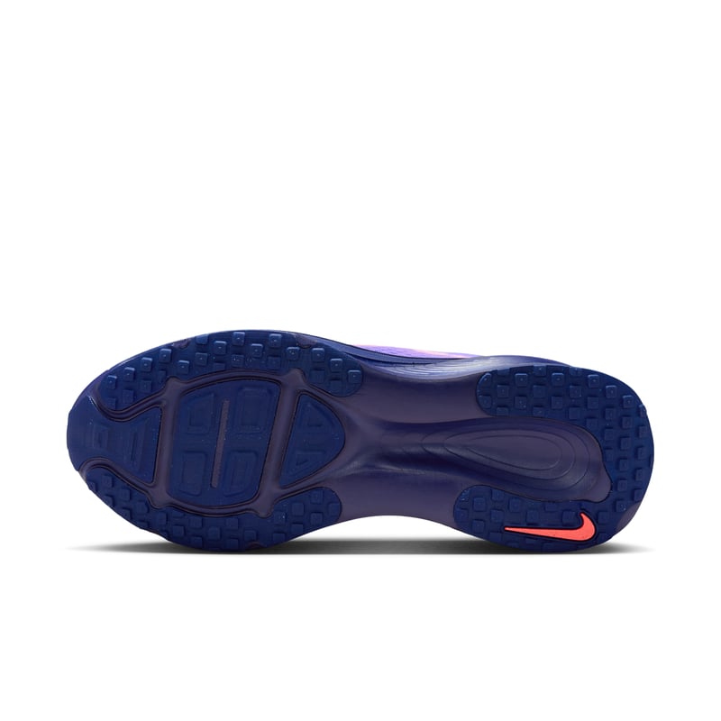 Nike Vomero 18 IQ0602-400 02