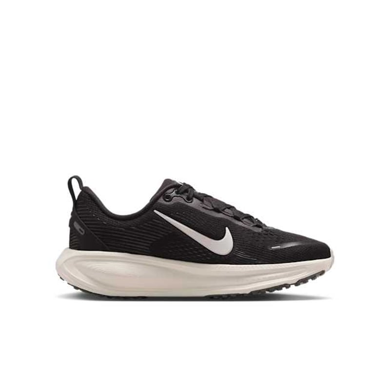 Nike Vomero 18 HQ2157-004 03