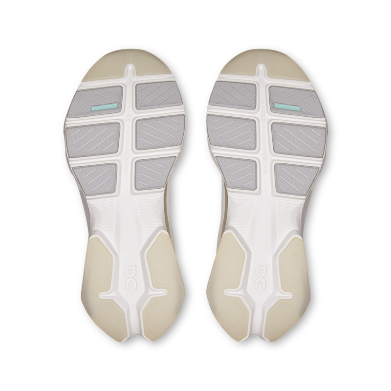 Buty treningowe On Cloudpulse 2 "Triple White" | Kobiety | Trening | 03 | SPORTSHOWROOM