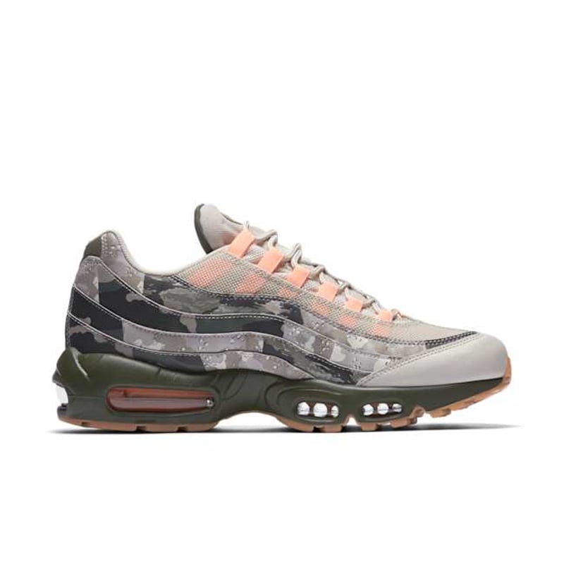 Nike Air Max 95 Essential AQ6303-001 03