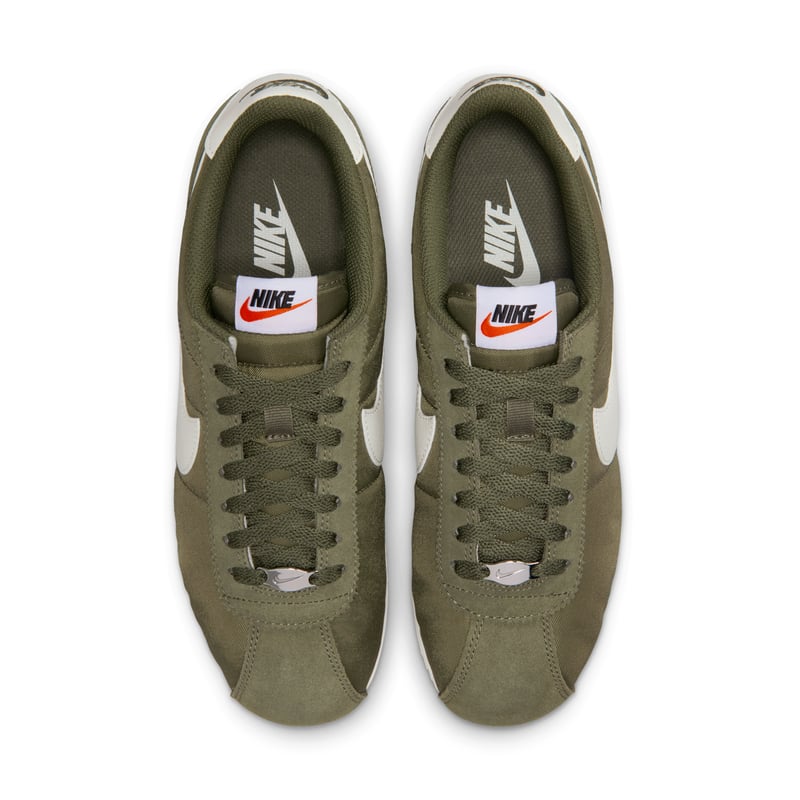 Sneakersy Nike Cortez Textile "Medium Olive & Sail" | Kobiety | Sportstyle | 04 | SPORTSHOWROOM