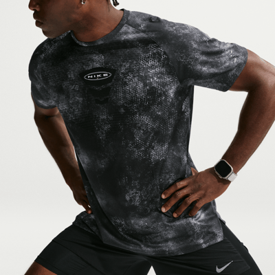 Nike Stride Dri-FIT ADV Shirt "Black" | Herren | Laufen | 01 | SPORTSHOWROOM
