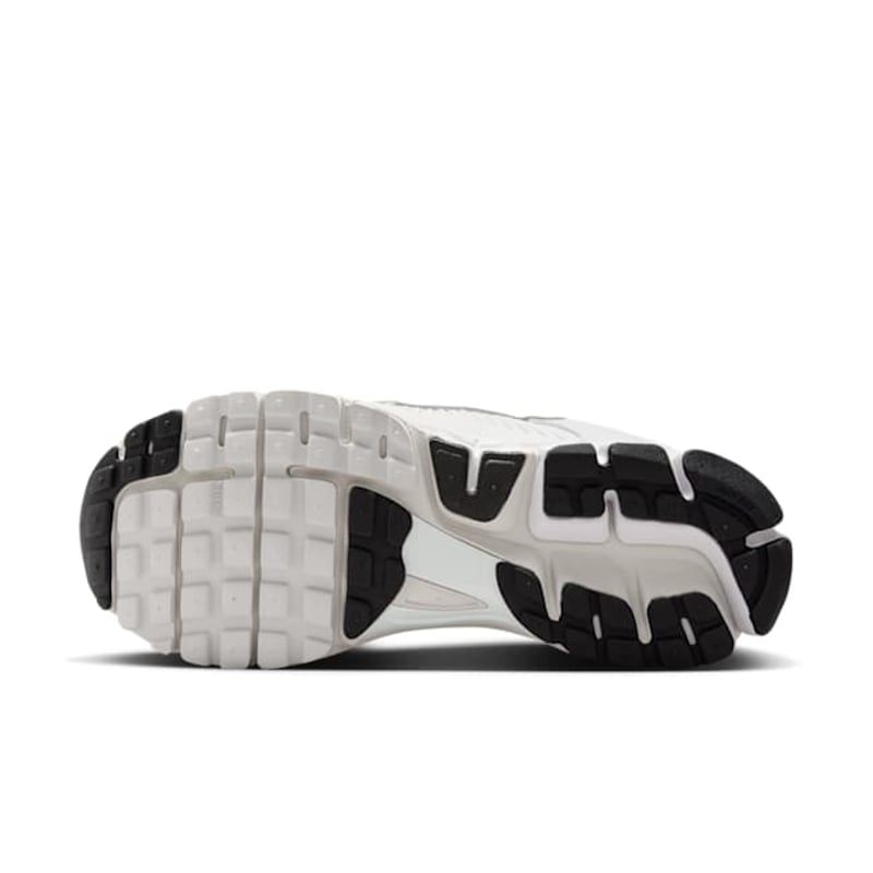 Nike Zoom Vomero 5 FQ7079-100 03