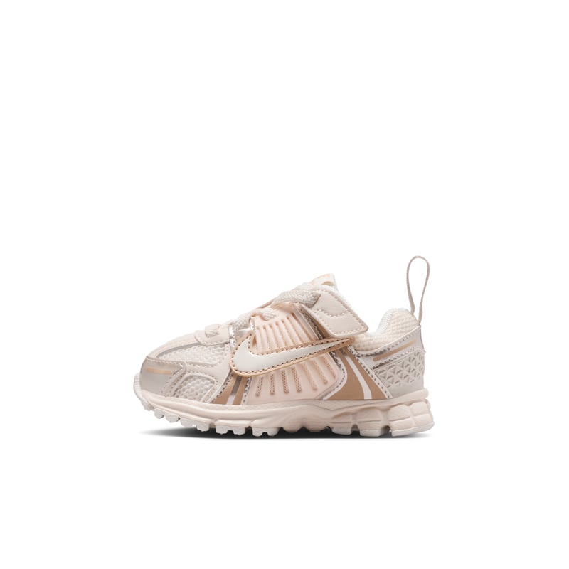 Nike Vomero 5 HF7000-110 01
