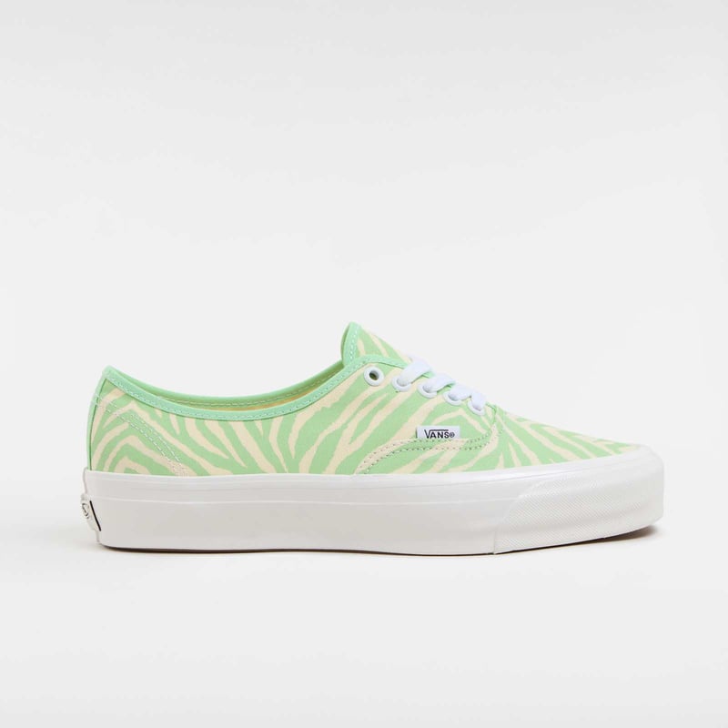 Vans Premium Authentic VN000EBNE2Y 01