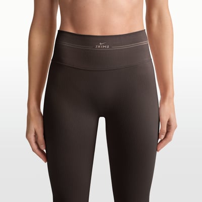 NikeSKIMS Ribbed Seamless IU8303-249 01