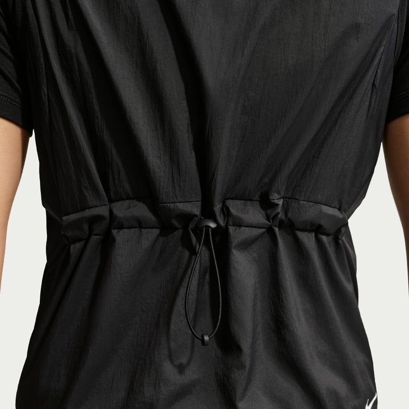 Top Nike ACG "Black" | Mujer | Aire Libre | 07 | SPORTSHOWROOM