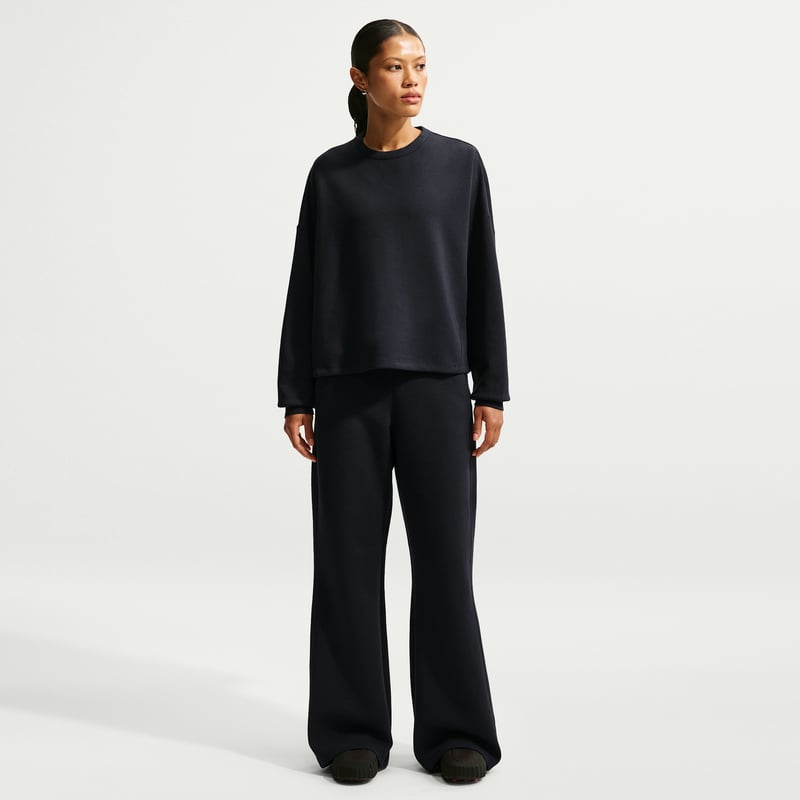 Nike 24.7 ImpossiblySoft Dri-FIT Oversized Crew HQ8193-010 04