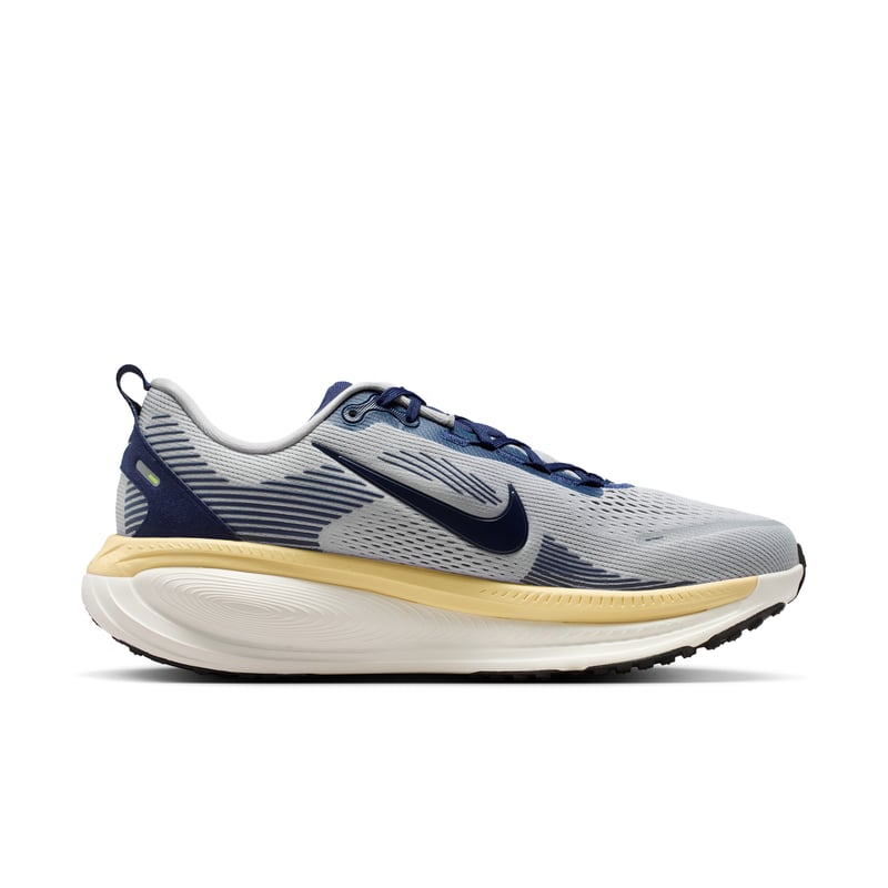 Nike Vomero 18 IR1812-012 03