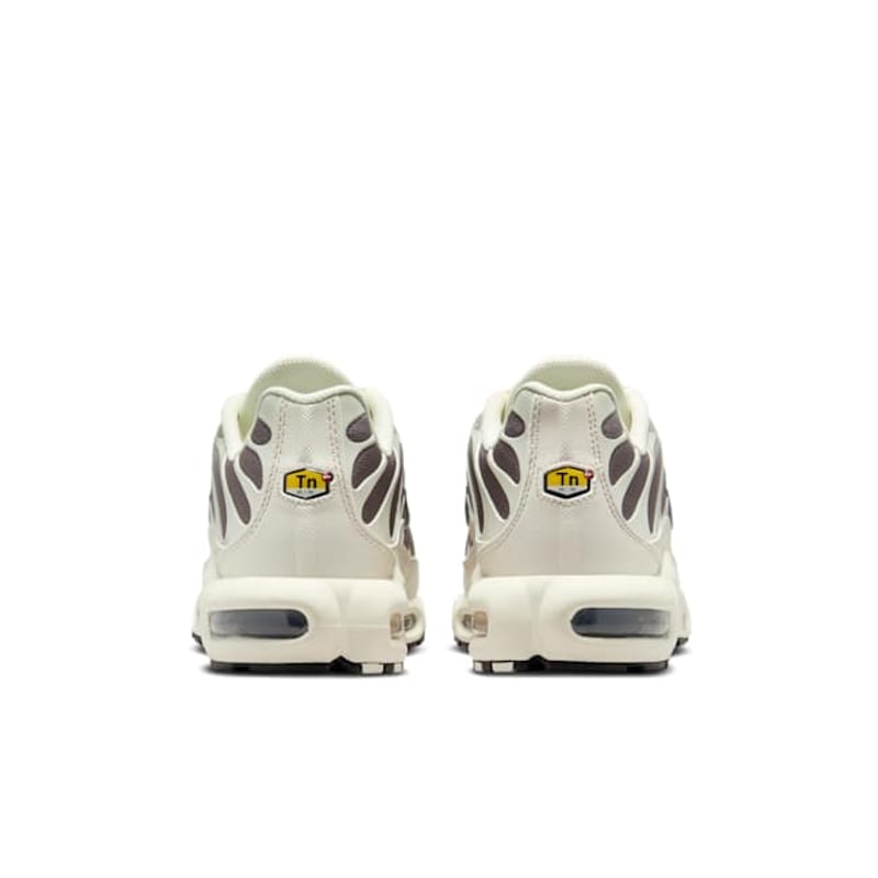 Nike Air Max Plus DM0032-106 06