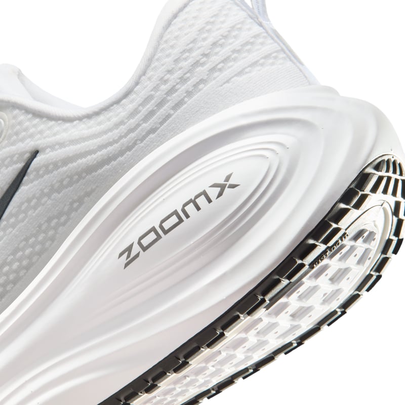 Nike Vomero Plus HV8150-101 08