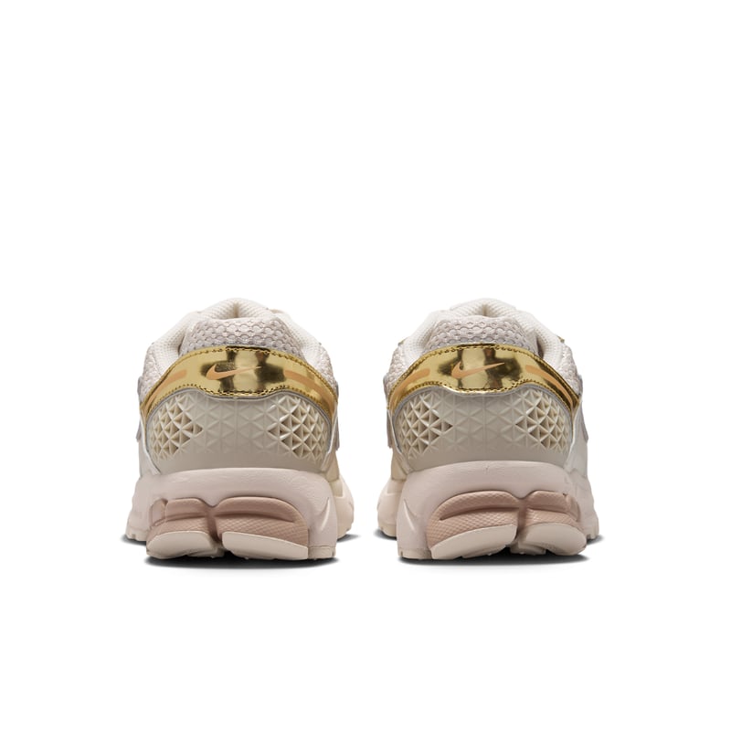 Nike Zoom Vomero 5 trainers "Light Orewood Brown & Metallic Gold" | Women | SportStyle | 05 | SPORTSHOWROOM