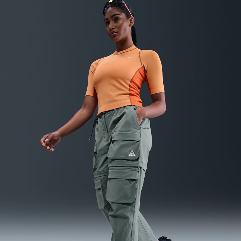 Nike ACG "Smith Summit" Zip-off Bukse "Clay Green & Seaweed" | Dame | | 05 | SPORTSHOWROOM