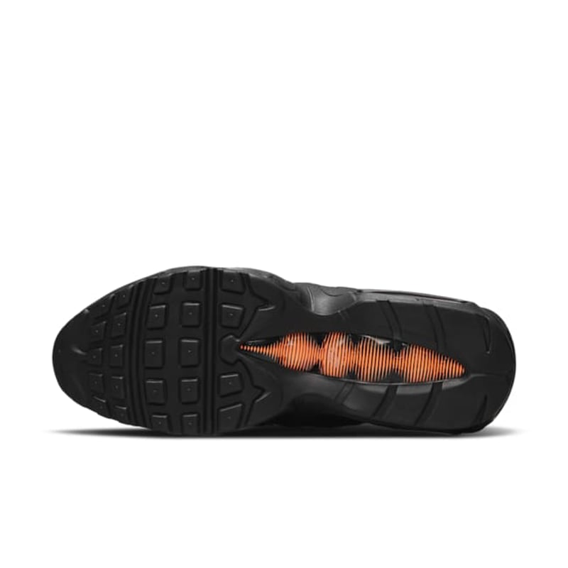 Nike Air Max 95 Essential DJ6884-001 02